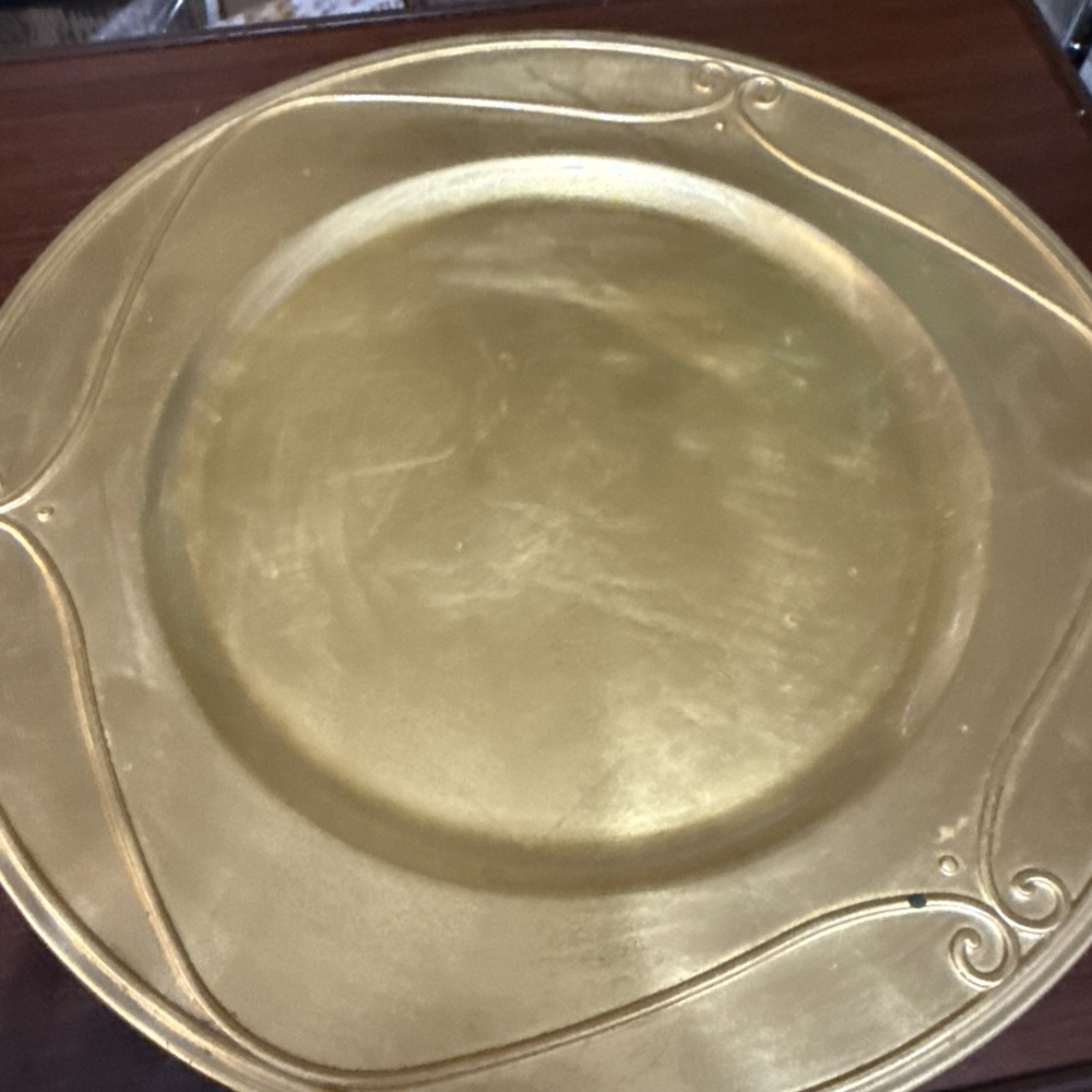 Veranda Princess House Exclusive Gold Charger Plate-1 plate